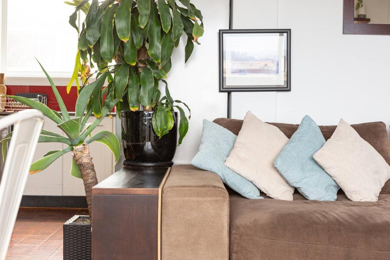 'sunrise Splendour' Waterside Oasis At North Bondi Apartment